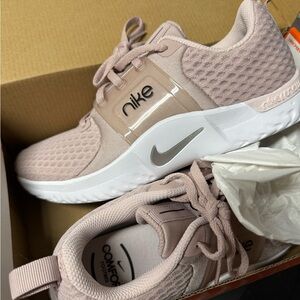 Women’s Nike Renew In-Season TR 10